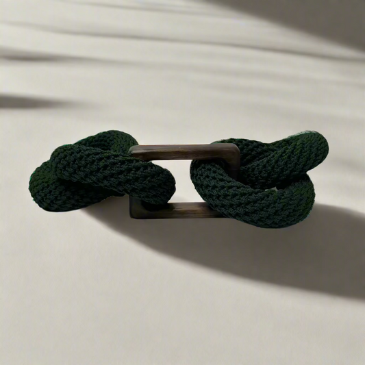 Four Knots and Wood